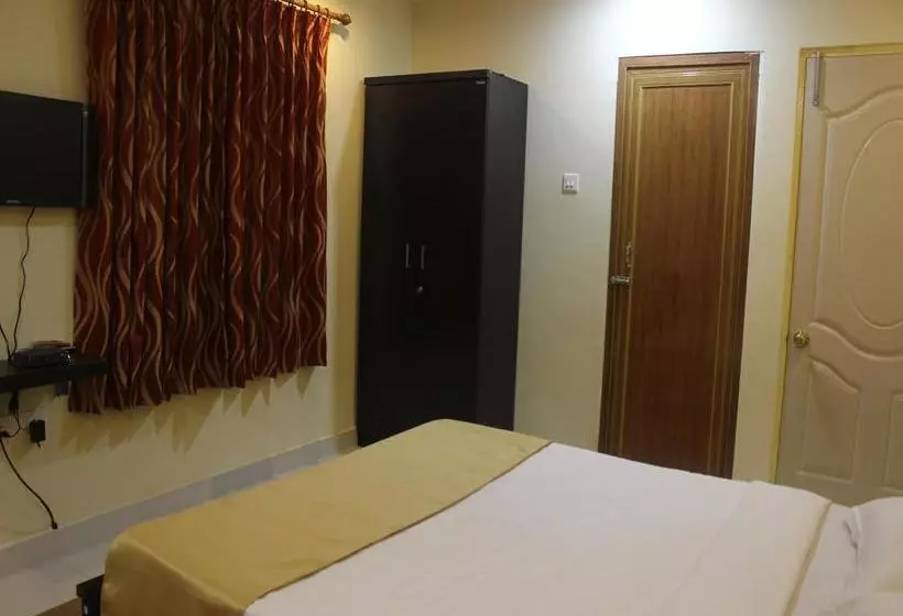 Hotelli Oyo Rooms Jaydev Vihar Square