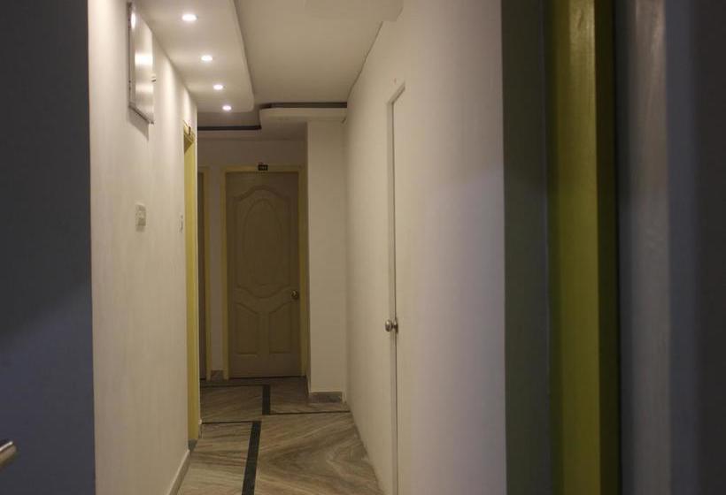 Hotel Oyo Rooms Jaydev Vihar Square