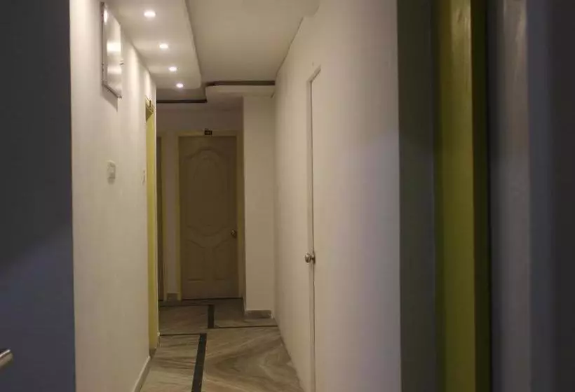 Hotelli Oyo Rooms Jaydev Vihar Square