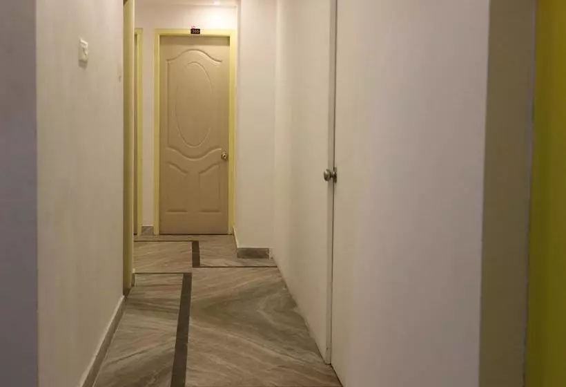 Hotelli Oyo Rooms Jaydev Vihar Square