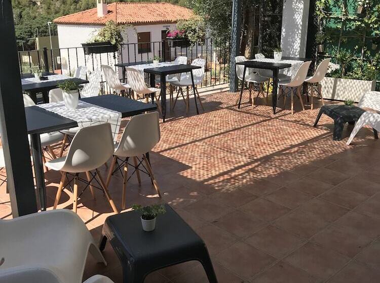 Отель Restaurante Viñas Viejas