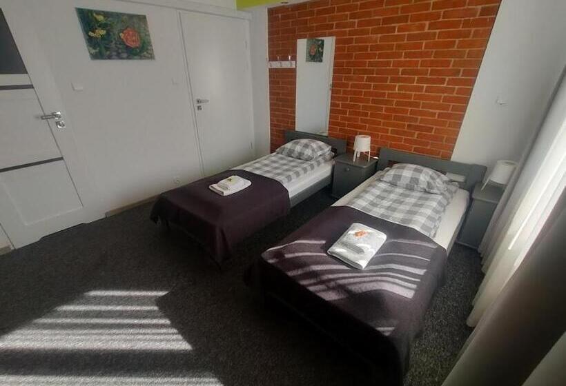 בית מלון כפרי Rj