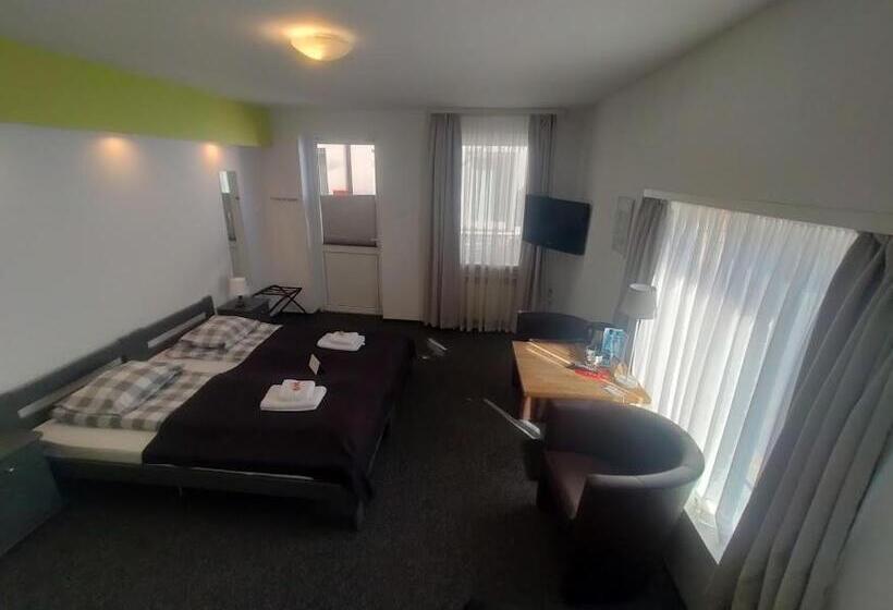 בית מלון כפרי Rj