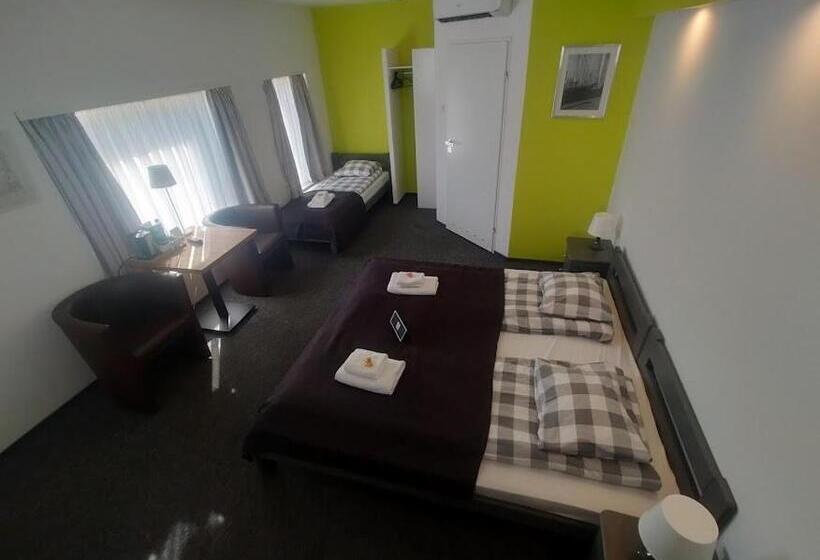 בית מלון כפרי Rj