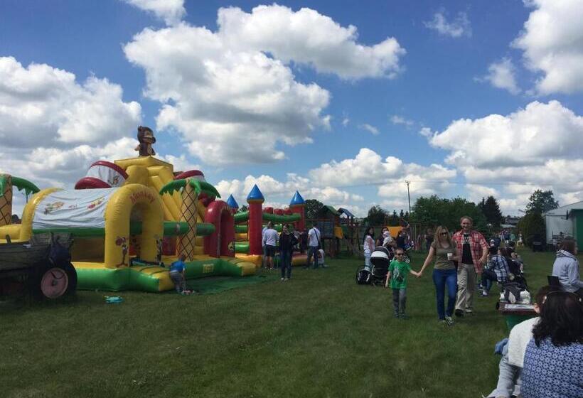 בית מלון כפרי Rj