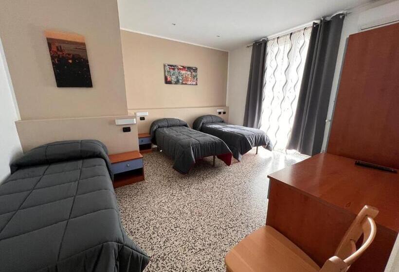 בית מלון כפרי Saratoga