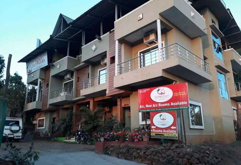 酒店 Strawberry Homes