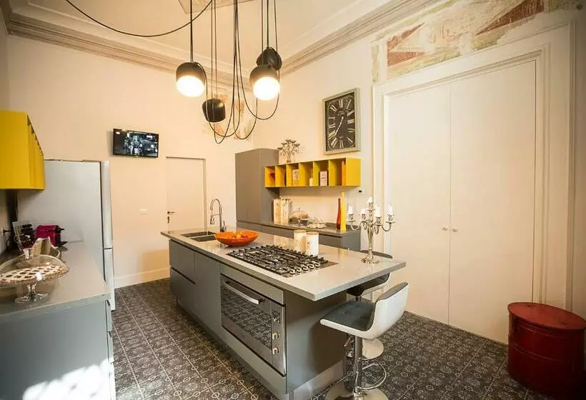 تختخواب و صبحانه Palazzo Cannavina Suite & Private Spa