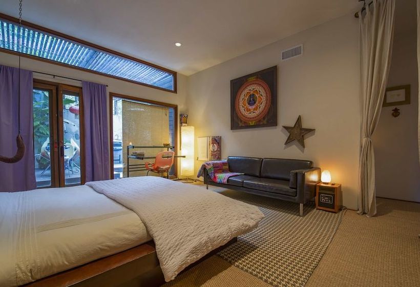 مبيت وإفطار The Bel Air Treehouse