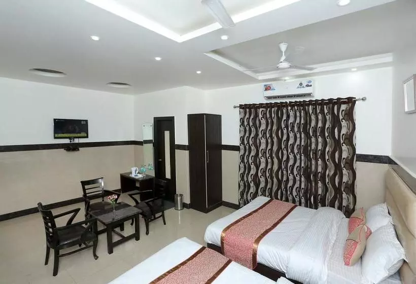 Hotel Ancyra Red Rose