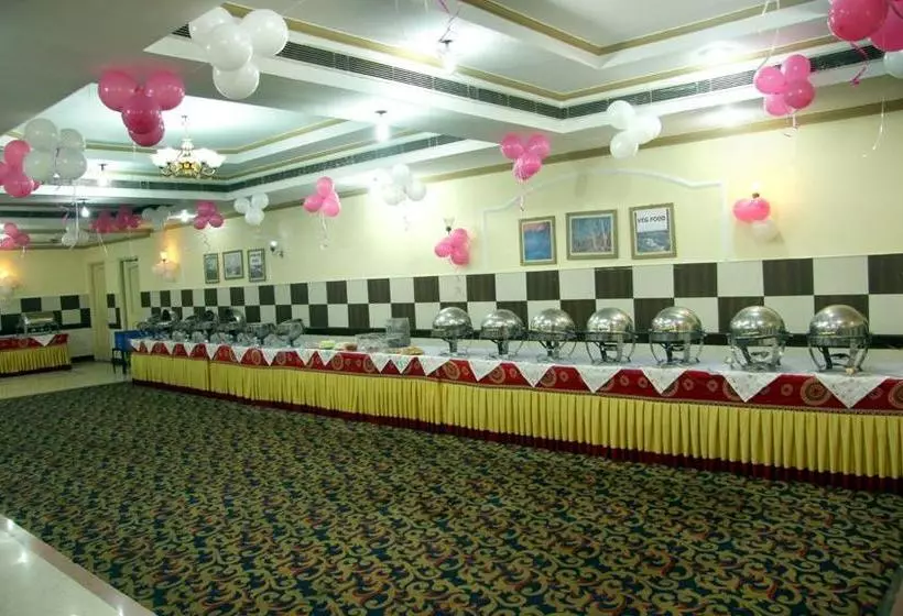 Hotel Ancyra Red Rose