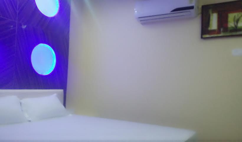 בית מלון כפרי Crystal International