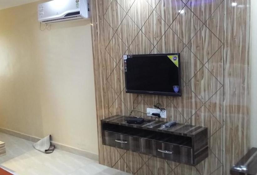 בית מלון כפרי Crystal International