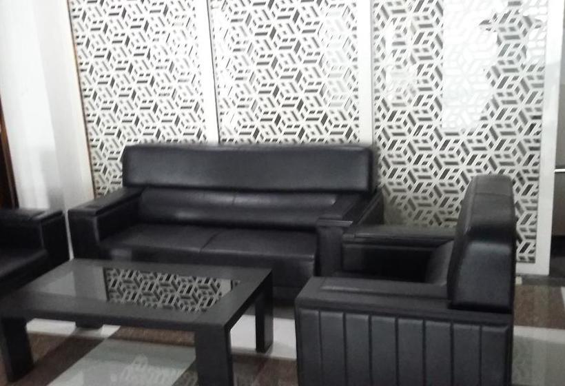 בית מלון כפרי Crystal International