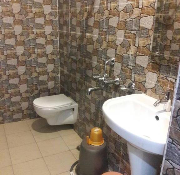 בית מלון כפרי Crystal International