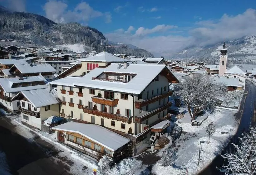 Hotelli Gasthof Zum Löwen