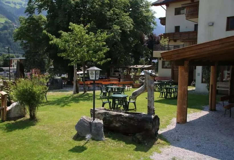 Hotelli Gasthof Zum Löwen