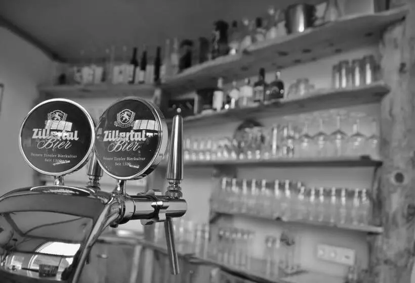 Hotelli Gasthof Zum Löwen