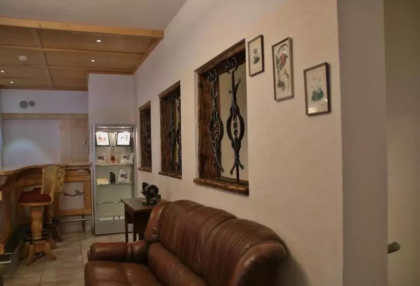 Hotelli Gasthof Zum Löwen