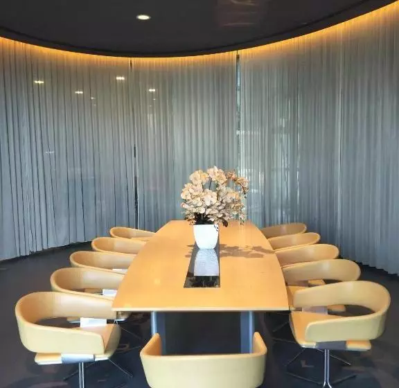Hotelli Jinjiang Inn Tianjin Binhai International Airport