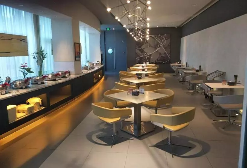 Hotelli Jinjiang Inn Tianjin Binhai International Airport