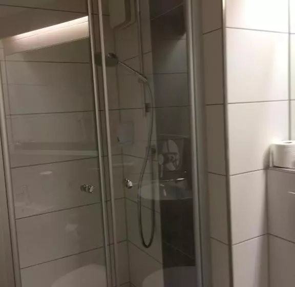 Hotelli Schwanau Garni