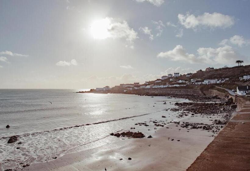 בית מלון כפרי The Bay