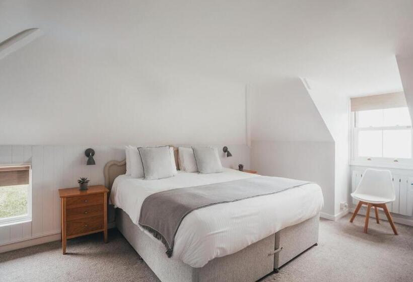 בית מלון כפרי The Bay