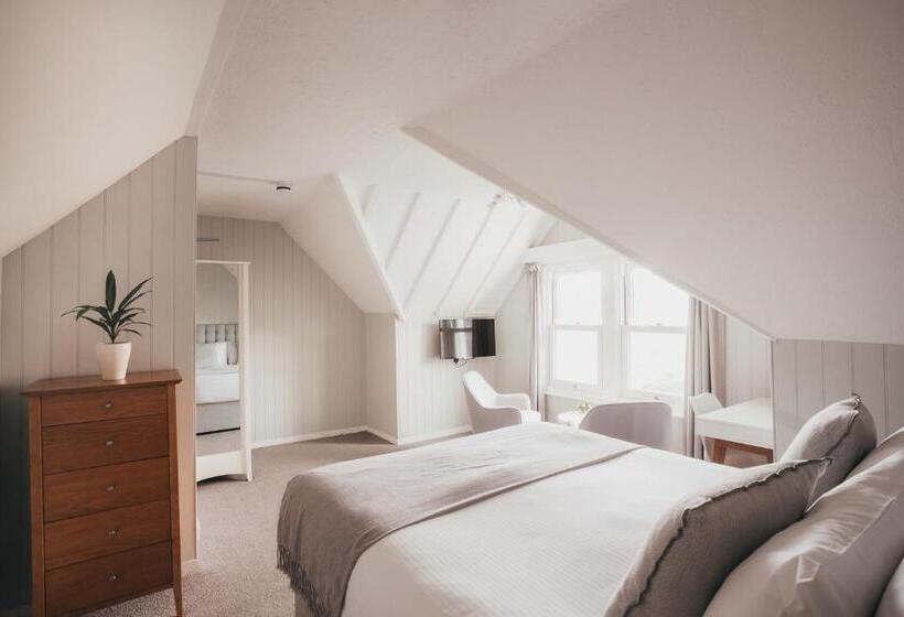 בית מלון כפרי The Bay