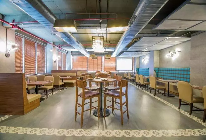 ホテル The Imperial Poonam