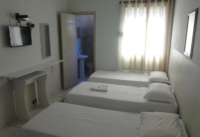 Отель Confort Maringá