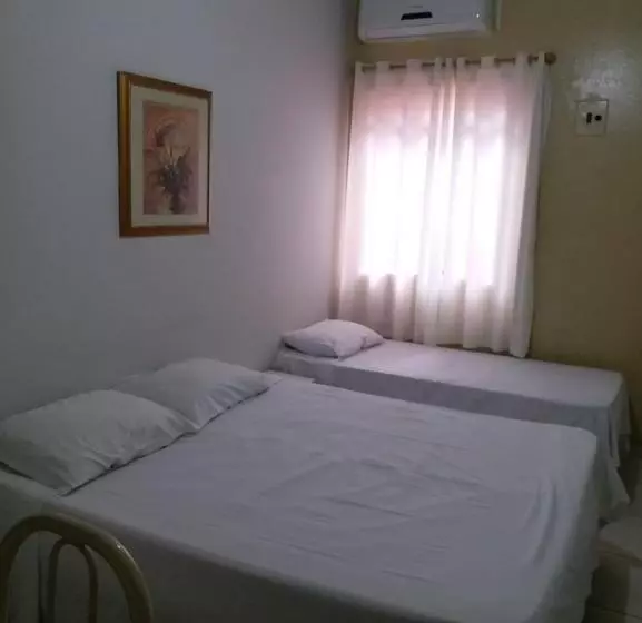 ホテル Confort Maringá