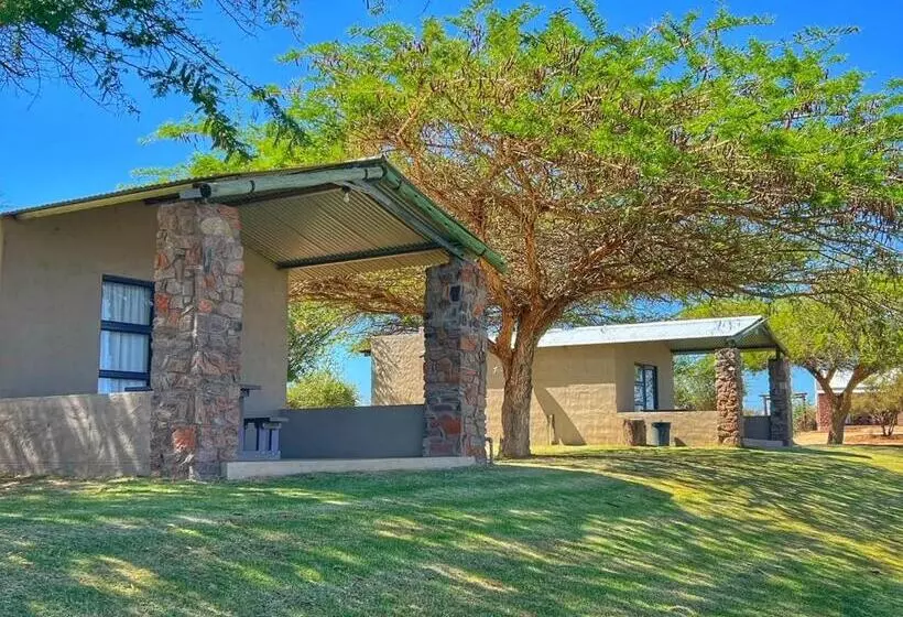 Lomakeskus Lake Grappa Guestfarm