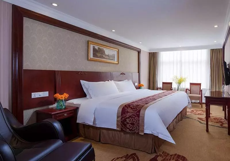 Vienna Hotel Shenzhen Guanlan Tangren Street
