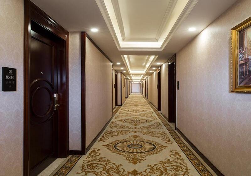 Vienna Hotel Shenzhen Guanlan Tangren Street