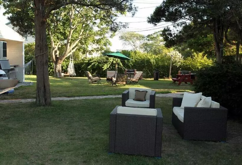 Baywatch Hotel & Marina