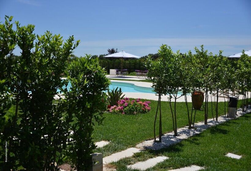 Bed and Breakfast Le Scuderie Castello Monaci