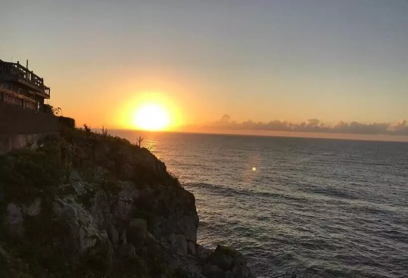 Aamiaismajoitus (B&B) Maxanika