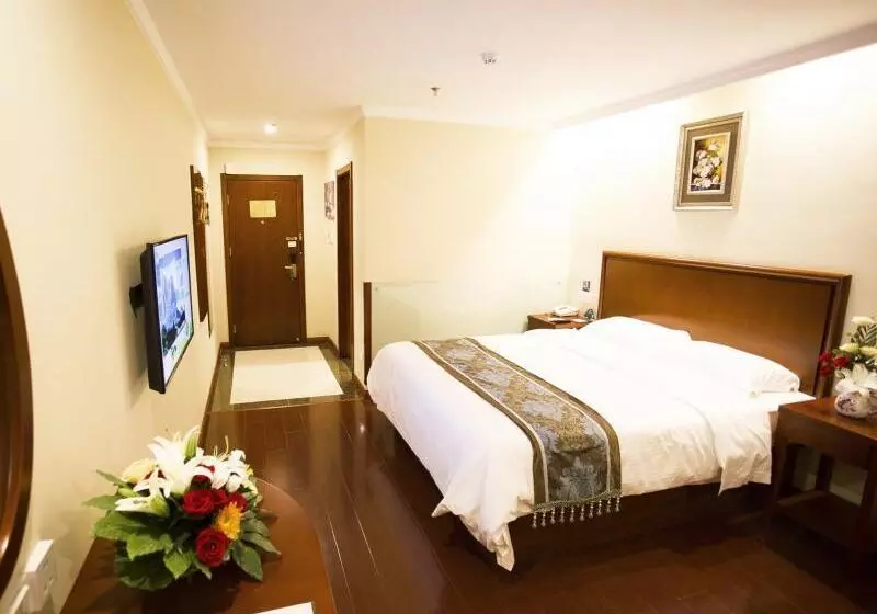 Hotelli Greentree Inn Shandong Zibo Zichuan District Flyover Business