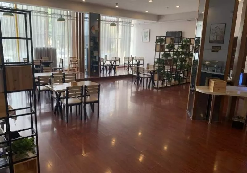 Hotelli Greentree Inn Shandong Zibo Zichuan District Flyover Business