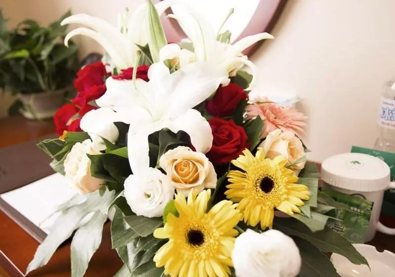 Hotelli Greentree Inn Shandong Zibo Zichuan District Flyover Business