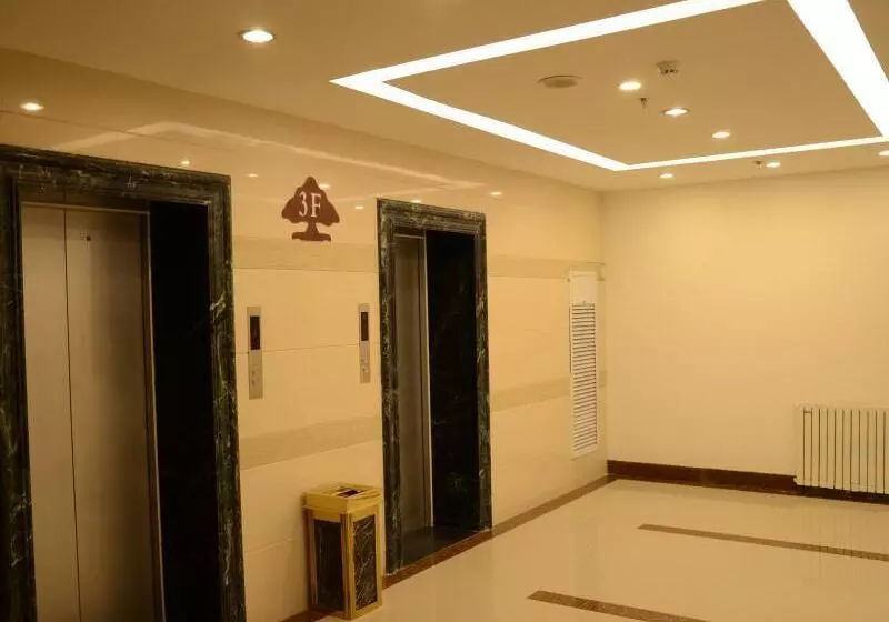 Hotelli Greentree Inn Shandong Zibo Zichuan District Flyover Business