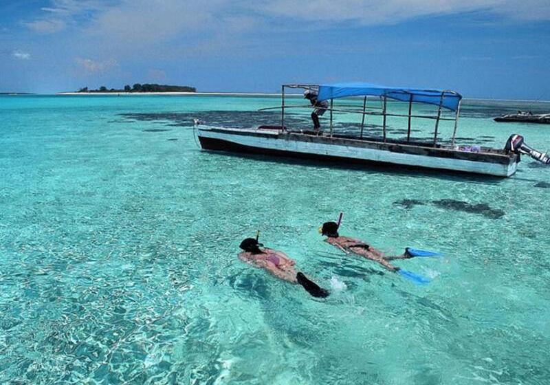 호텔 Kinazi Upepo Beach Eco Lodge