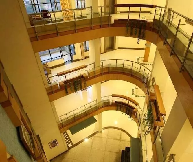 Hotel Kohinoor Square