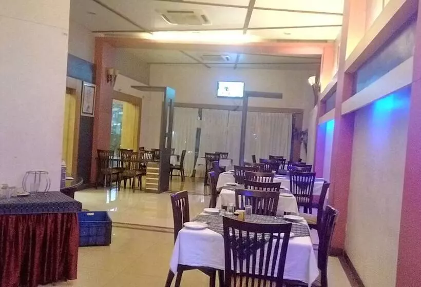 Hotel Kohinoor Square