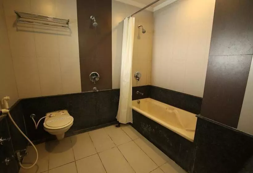 Hotel Kohinoor Square