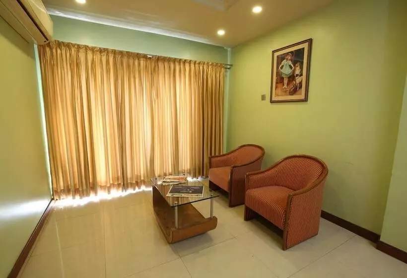 Hotel Kohinoor Square
