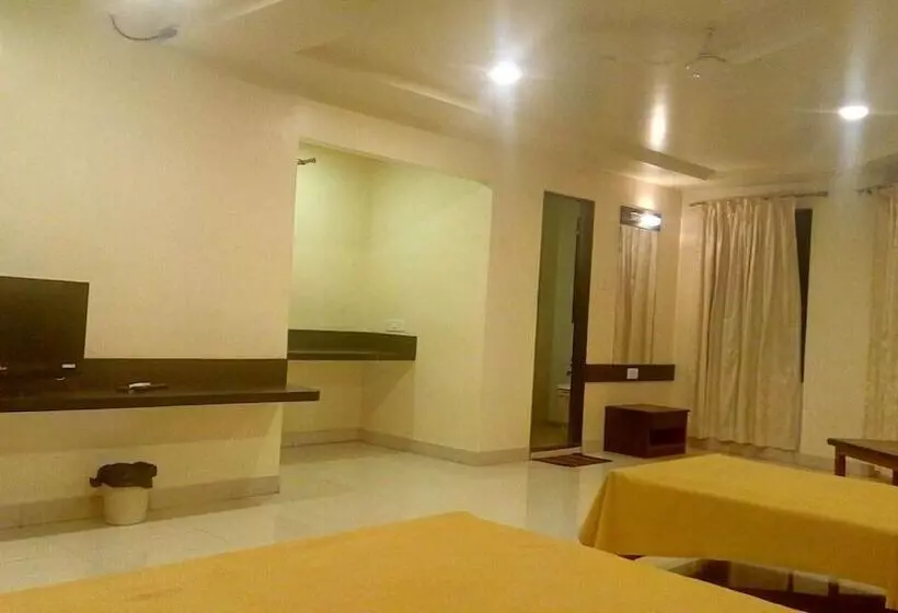 Hotel Kohinoor Square