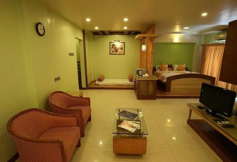 Hotel Kohinoor Square