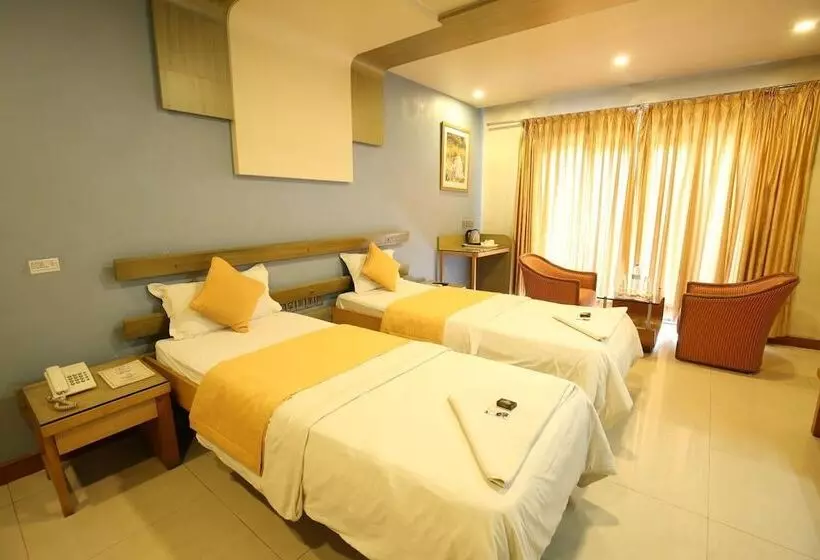 Hotel Kohinoor Square
